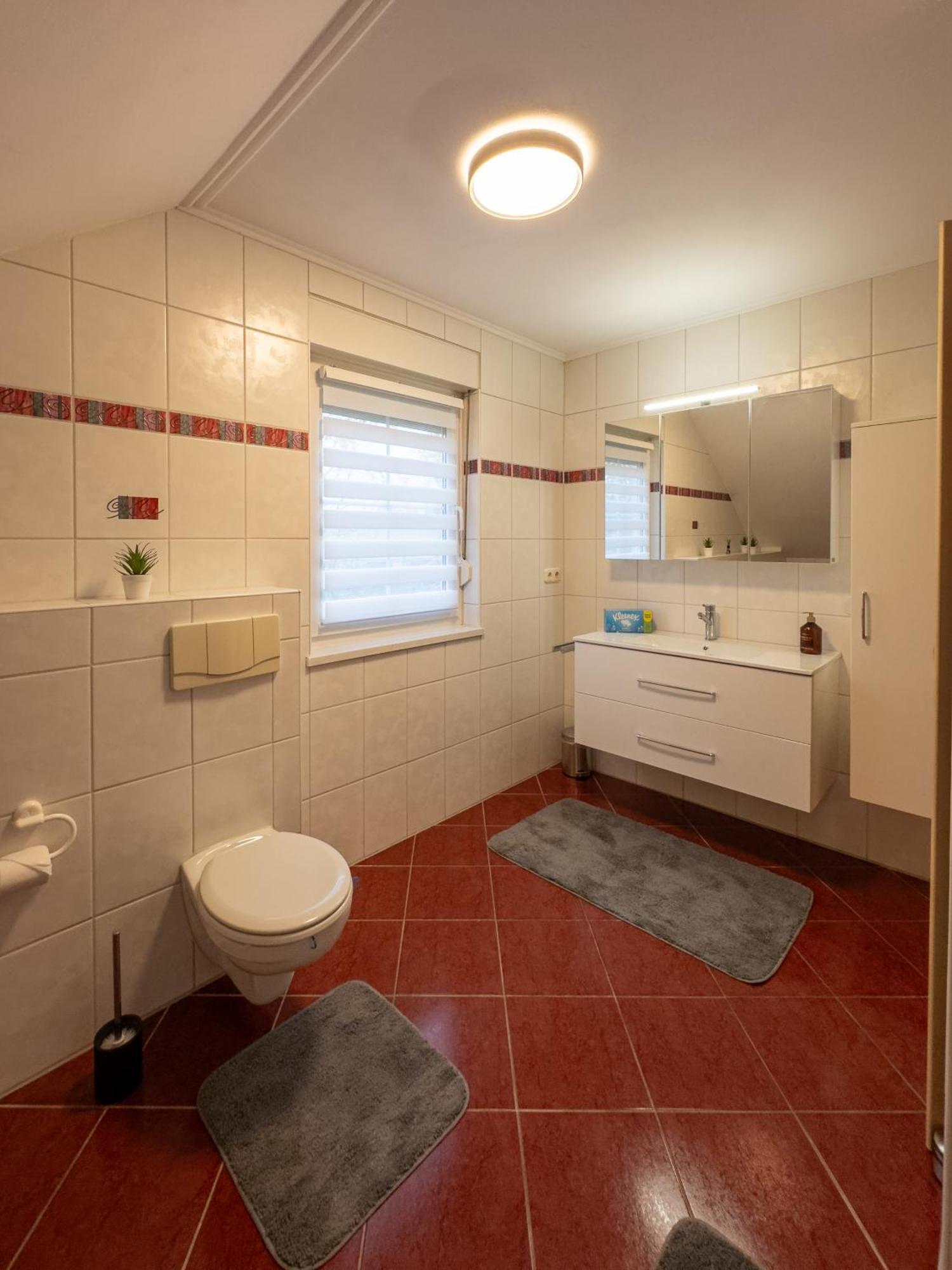 Ganzes Ferienhaus In Leipzig Mit Garage Und Fussbodenheizung Exterior foto